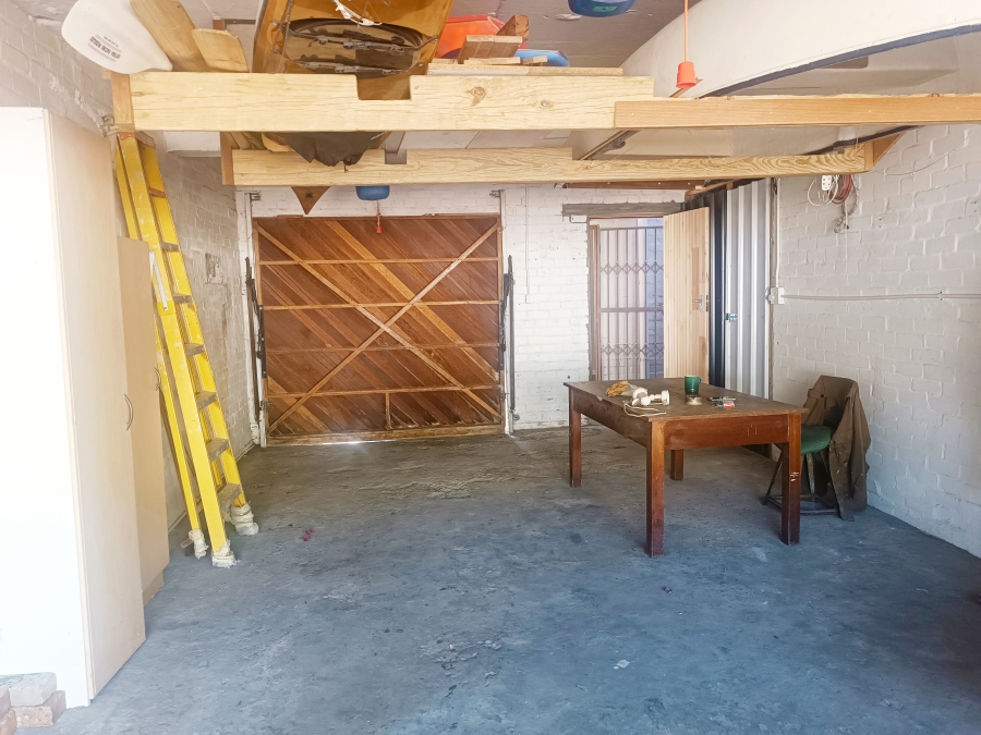 1 Bedroom Property for Sale in Capri Western Cape